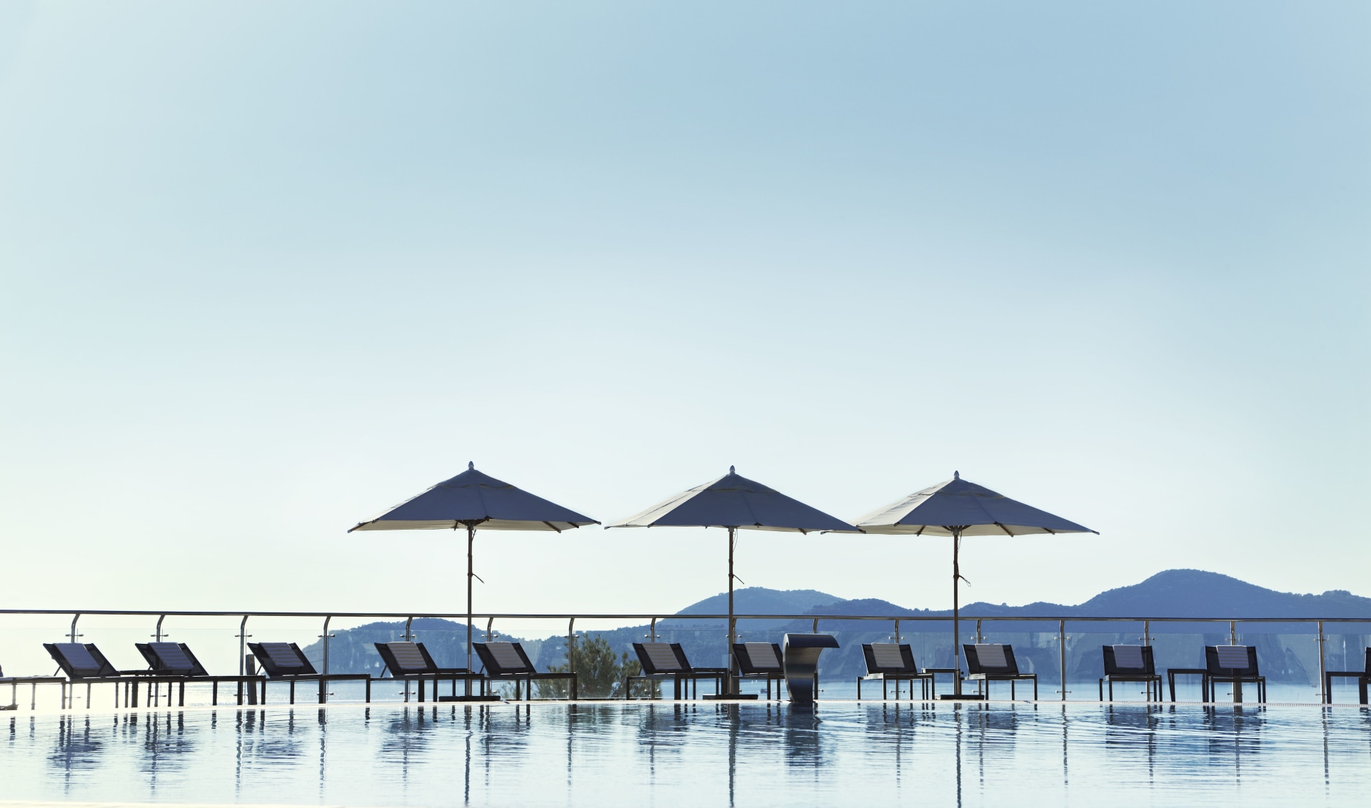 Pool mit Meerblick des Sun Gardens Dubrovnik